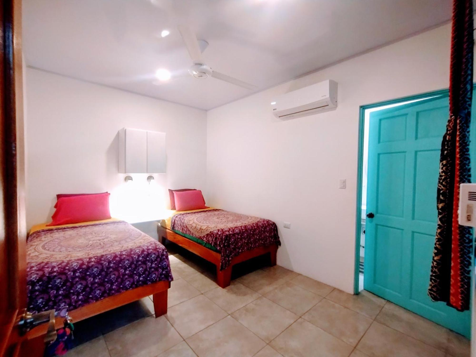 Casajungla Hostel Jacó Eksteriør billede